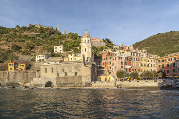 Obraz premium View of the village of Vernazza, Cinque Terre, Italy