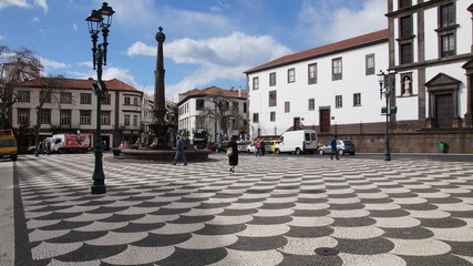 Fototapeta na wymiar Madeira Funchal Zentrum Praca do Municipio 3