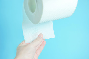 Image to use the paper of the restroom for.  トイレの紙を使う　水色背景