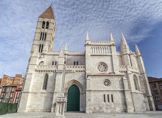 Fototapeta na wymiar Church Santa Maria Antigua, Valladolid,Castile and Leon, Spain.