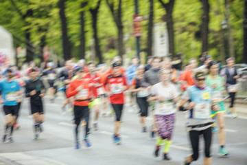 Naklejka premium Silhouette man running marathon 