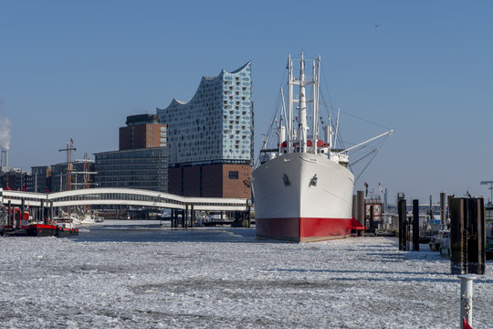 bright sunny winter day in Hamburg, Germany 