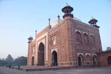 Fototapeta na wymiar Mosque at the Taj Mahal, Agra, Northern India