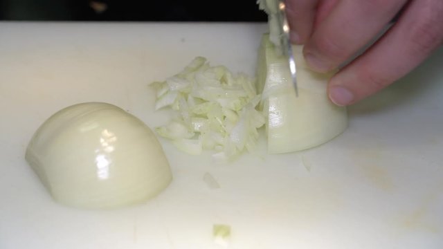 cortando cebolla