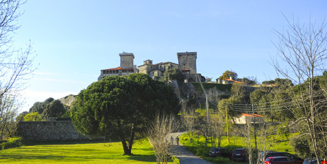 El Castillo de Monterrei en Ver&iacute;n, pueblo de la provincia de Orense por el que pasa el Camino de Santiago, Galicia, Espa&ntilde;a