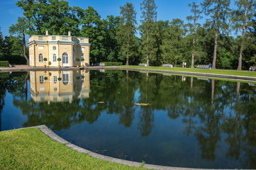 Fototapeta premium Bathhouse pavilion in Catherine park
