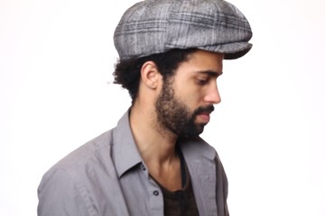 Obraz premium Afro man with a clock