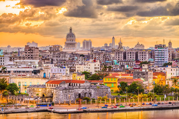 De skyline van de binnenstad van Havana, Cuba.
