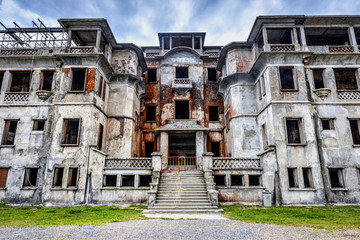 Obraz premium Abandoned hotel, Bokor, Cambodia