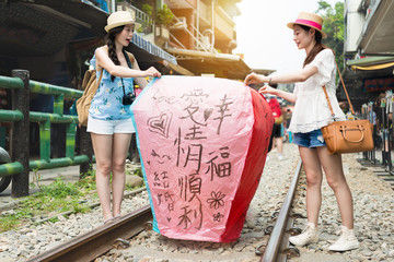 Fototapeta premium Uruchomienie Sky Lantern na shifen Old Street