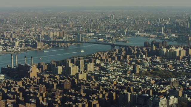 Panoramic view of Manhattan and Brooklyn