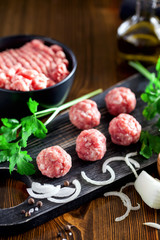 Raw meatballs