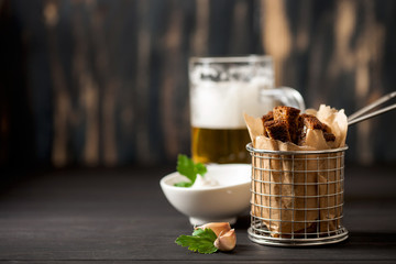 Rye croutons with dill