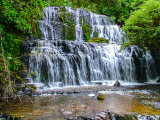Fototapeta na wymiar Purakaunaui Waterfalls, New Zealand