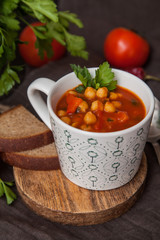 Chickpeas with vegetables