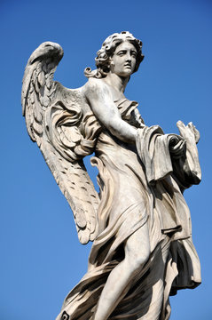 Angel statue with wings