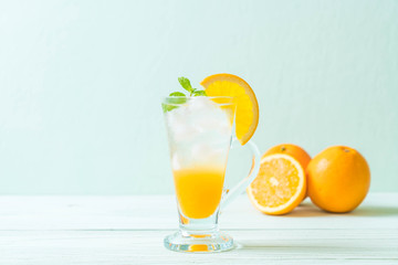 orange juice with soda