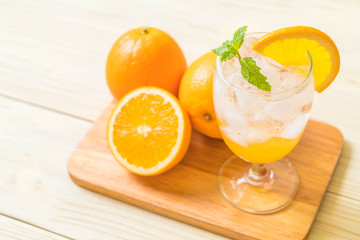 orange juice with soda