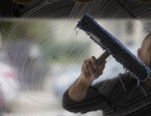 window cleaning - 195600090
