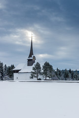 romantische Kirche W&uuml;rzbrunnen im winterlichen Emmental