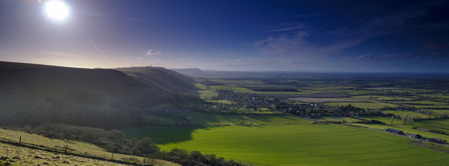 Plakat Afternoon winter light over South Downs from Devils Duke above Poynings, outside Brighton, East Sussex, UK