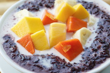 porridge made of black rice