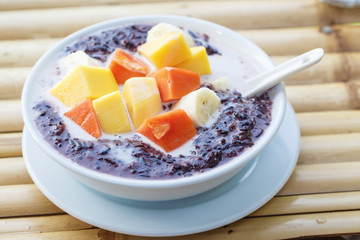 porridge made of black rice