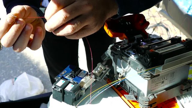 Activity for Fiber Optic Cable: Mechanical Splice tool