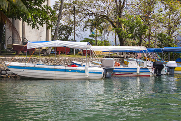 Obraz premium Boats docked in Rio Dulce, Guatemala
