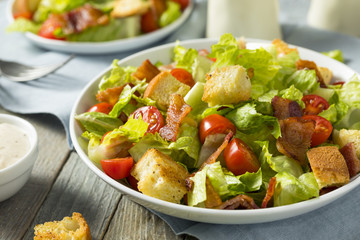 Healthy BLT Salad with Croutons