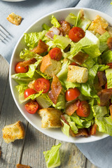 Healthy BLT Salad with Croutons