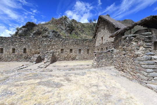 Die Ruinen von Watoqto nahe Paucartambo, Cusco - Peru Stock Photo | Adobe Stock
