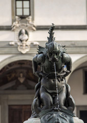 Italia, Toscana, Firenze, Piazza SS Annunziata, fontana in bronzo di Pietro Tacca 1629