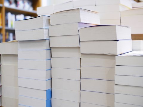 B&uuml;cherstapel - Analoges Vergn&uuml;gen f&uuml;r Leseratten