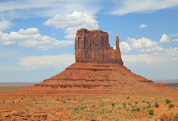 Fototapeta na wymiar West Mitten Butte in Monument Valley in Arizona. USA
