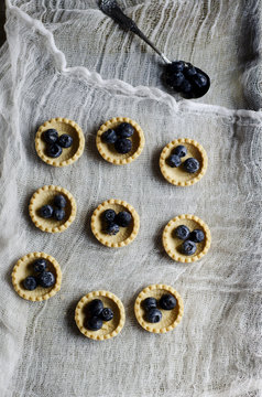 blueberries and tart shells