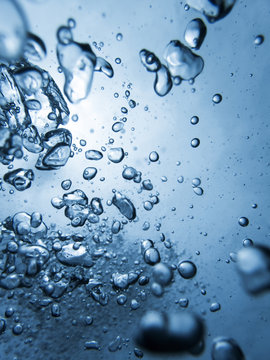 Air bubbles in water