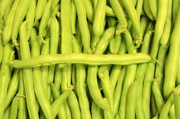 A lot of lying bean trimmings, like a background.