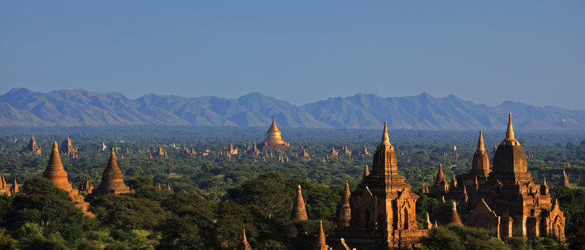 The pagodas of Bagan
