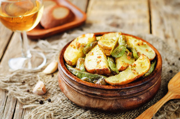 Garlic herb roasted potatoes and green beans