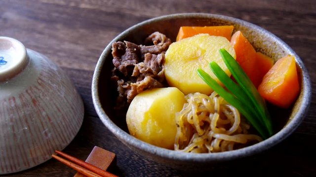 肉じゃが　和食の定番