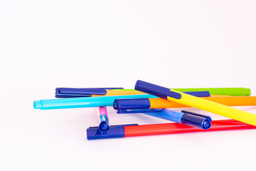 Color markers disposed randomly