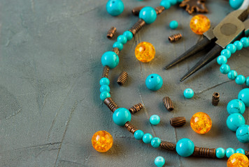 Tools, beads, accessories for making jewelry. Needlework.