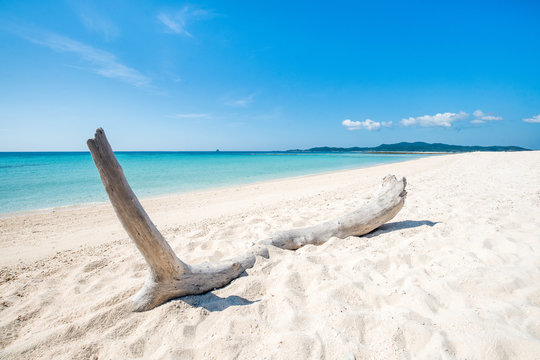 Hatenohama beach mit Blick auf Kumejima island, Okinawa, Japan