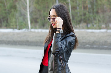 Obraz premium beautiful girl with sunglasses