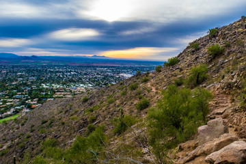 Fototapeta premium Sunrise on Camelback Mountain in Phoenix, Arizona