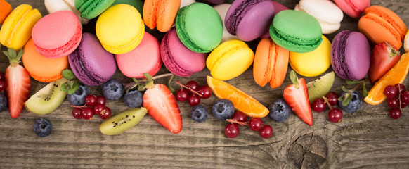 Colorful French macaroons