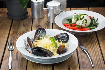 pasta with mussels