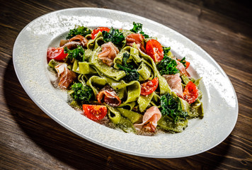 Pasta with smoked ham and collard