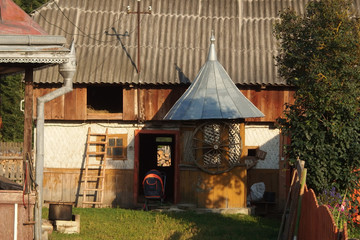 Rumunia, Bukowina -  farma © Iwona